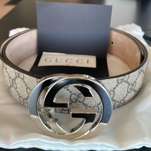 Gucci belt like new size 85